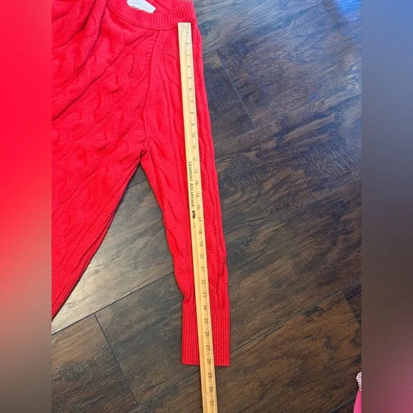 Aerie unREAL Cable Crew Sweater Oversized Solid Red Women's Size Small Cozy - Picture 7 of 14